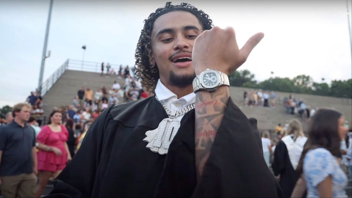 Julian Lewis hit Shedeur Sanders' celebration